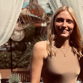Emilia, Babysitter in Siegen