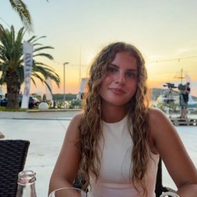 Viktoria, Babysitter in Sundern (Sauerland)