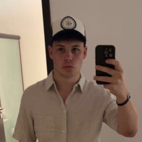 Hannes, Babysitter in Merzig