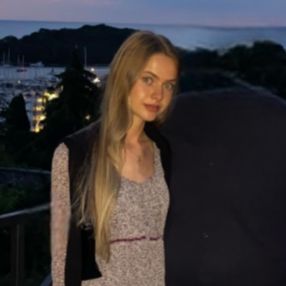 Aurelia, Babysitter in Seligenstadt