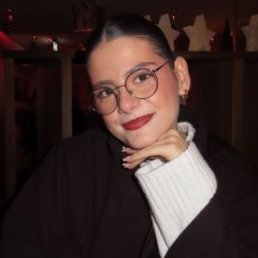 Ariana, Babysitter in Püttlingen