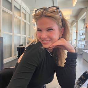 Emelie, Babysitter in Neu-Isenburg