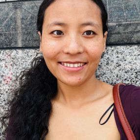 Rinchen khando, Babysitter in Hannover