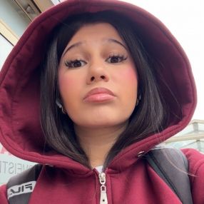 Esraa, Babysitter in Meschede