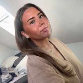 Azmira, Babysitter in Mülheim an der Ruhr