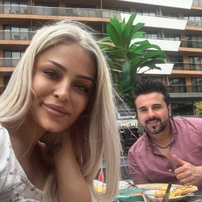 Burcu, Familie in Essen
