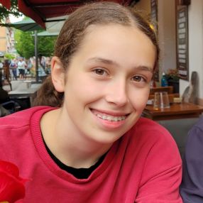 Mira, Babysitter in Ratingen