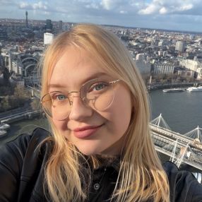 Josefin, Babysitter in Schleswig