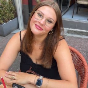 Celine, Babysitter in Büttelborn