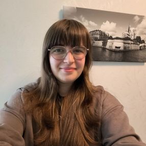 Aurora, Babysitter in Bad Nauheim