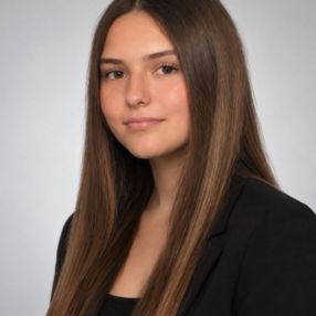 Laura, Babysitter in Burgdorf