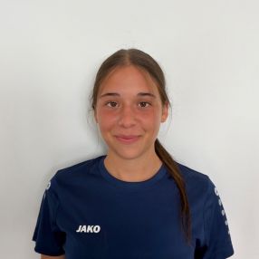 Esila, Babysitter in Dormagen