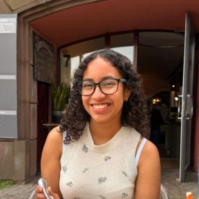 Tania, Babysitter in Marburg