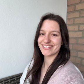 Filis, Babysitter in Düren