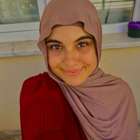 Büsra, Babysitter in Kirn