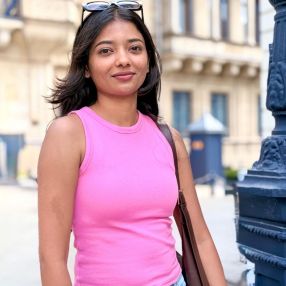 Joycy, Babysitter in Essen