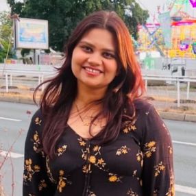 Roshani, Babysitter in Essen