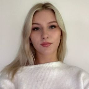 Emma, Babysitter in Löhne