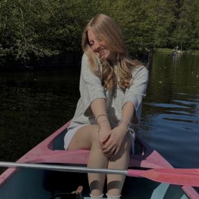Jule, Babysitter in Kiel