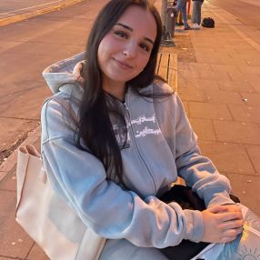 Zahra, Babysitter in Hamburg