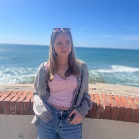 Emilia, Babysitter in Uelzen