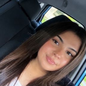Esra, Babysitter in Schloß Holte-Stukenbrock