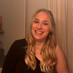 Vivian, Babysitter in Brunsbüttel