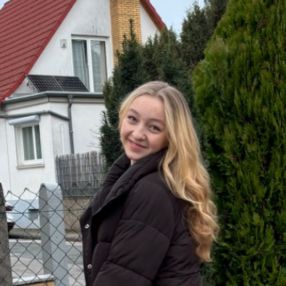 Nora, Babysitter in Bickenbach