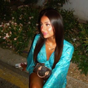 Yade-Su, Babysitter in Friedrichsdorf