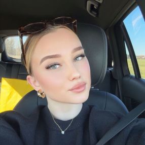 Emily, Babysitter in Königsbrunn