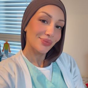 Esra, Babysitter in Bergisch Gladbach