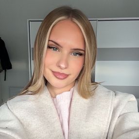 Emmeline, Babysitter in Balingen