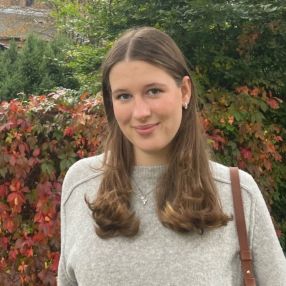 Lela, Babysitter in Sankt Augustin