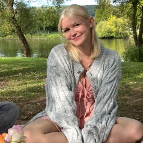 Michelle, Babysitter in Goldbach