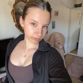 Leonie, Babysitter in Philippsburg