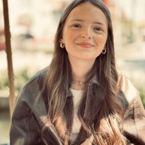 Leni, Babysitter in Salzwedel