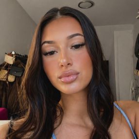 Adna, Babysitter in Troisdorf