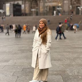 Jéssica, Babysitter in Köln