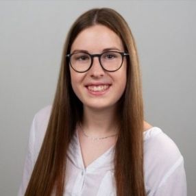 Lena, Babysitter in Meßstetten