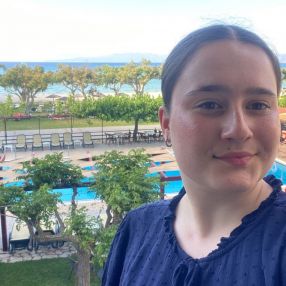 Elena, Babysitter in Seeheim-Jugenheim