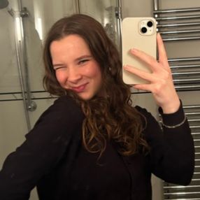 Lova, Babysitter in Lübeck