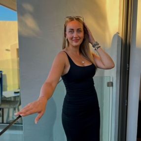 Victoria, Babysitter in Hockenheim