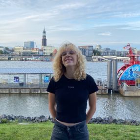 Anna, Babysitter in Neuss