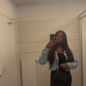 Alisha, Babysitter in Hagen