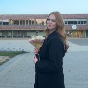 Leonie Marie, Babysitter in Düren
