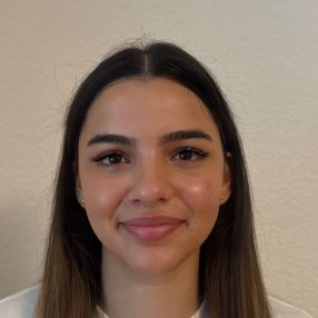 Gizem, Babysitter in Löhne