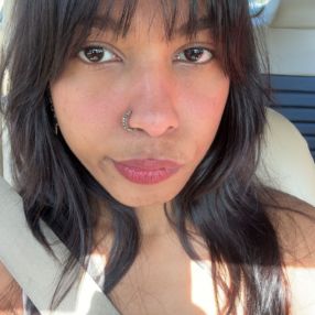 Poonam, Babysitter in Schwerin