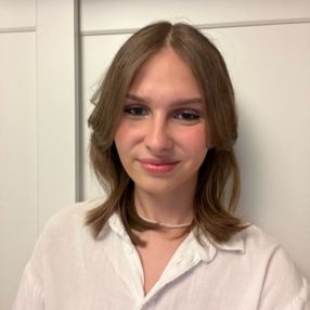 Julia, Babysitter in Alzey