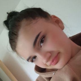 Pia, Babysitter in Herten