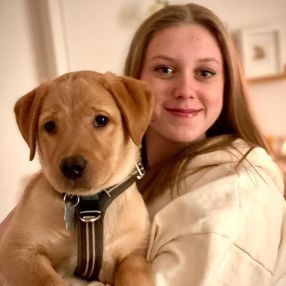 Emily, Babysitter in Bergisch Gladbach